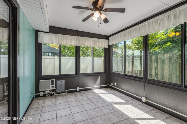 Building Photo - 4765 Marsh Hammock Dr W