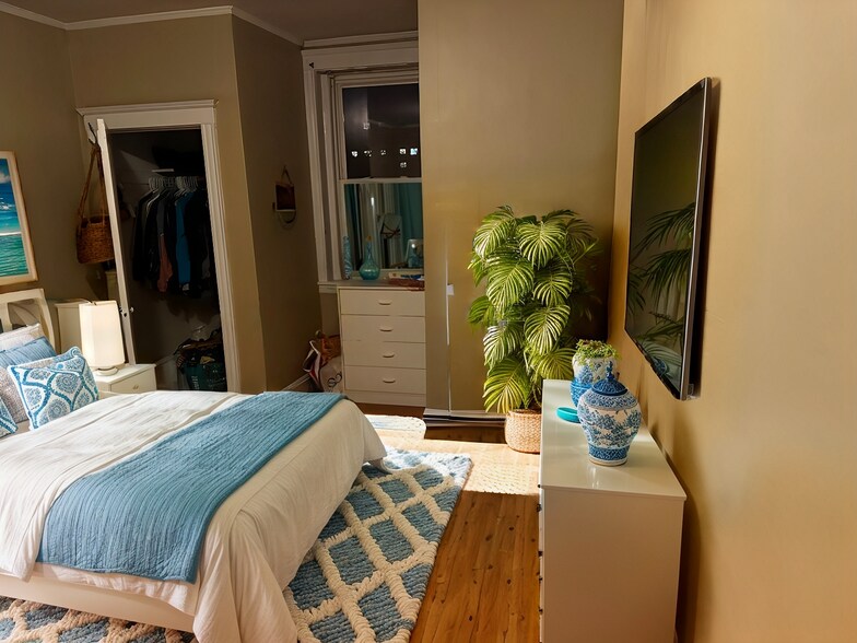 Building Photo - 60 Egmont St