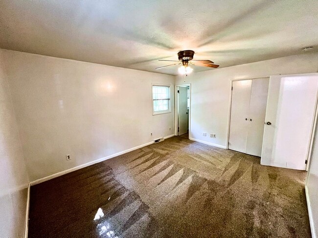 Building Photo - Swannanoa - Rent Includes All Utilities and Internet!