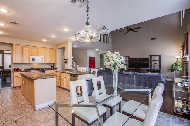 Building Photo - 3838 Erva St