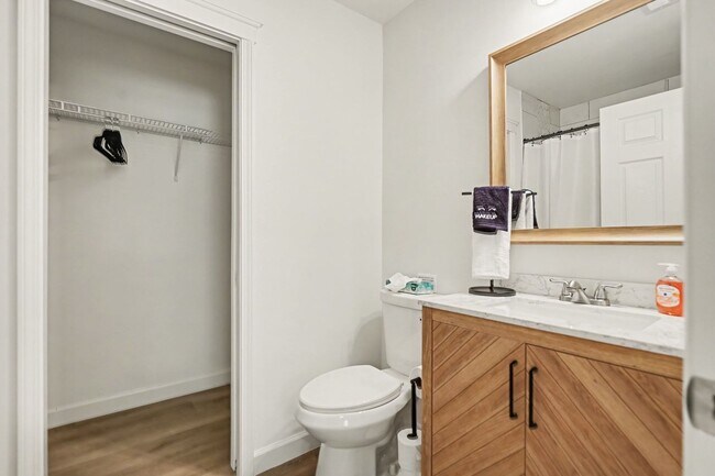 Building Photo - 2072 Thimble Creek Dr