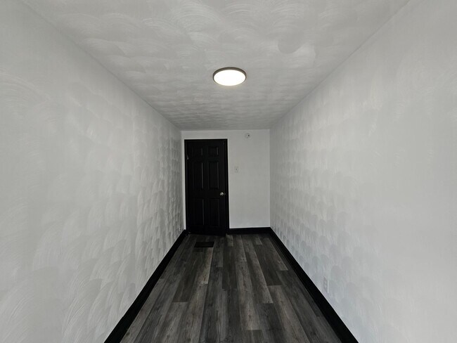 Building Photo - Fully Updated 4-bedroom 2 bath house for rent!