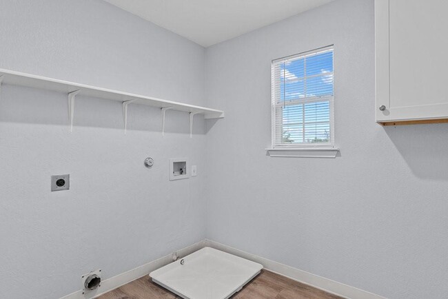 Building Photo - 5616 Victory Gallop Dr