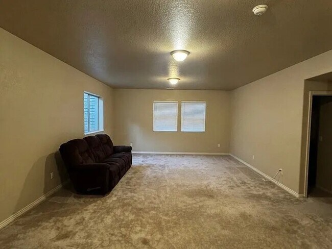 Building Photo - 2684 Cinnabar Rd