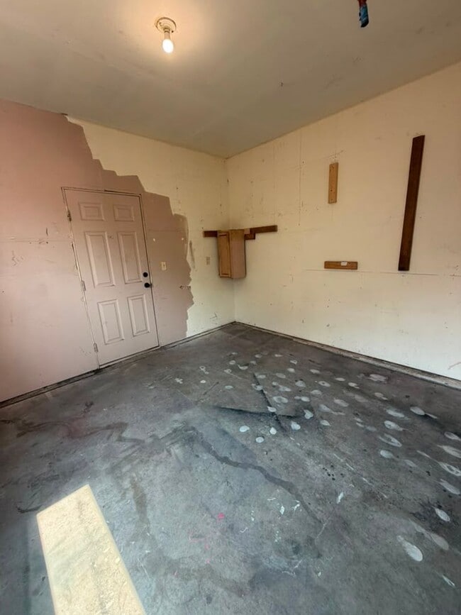 Building Photo - 2827 Aspen Ave