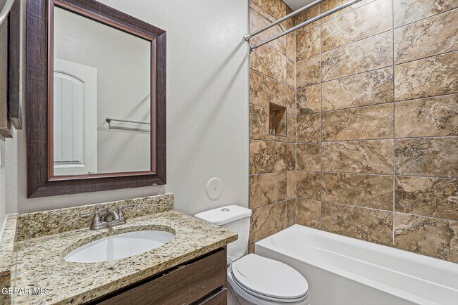 Building Photo - 10624 Hidden Chapel Pl