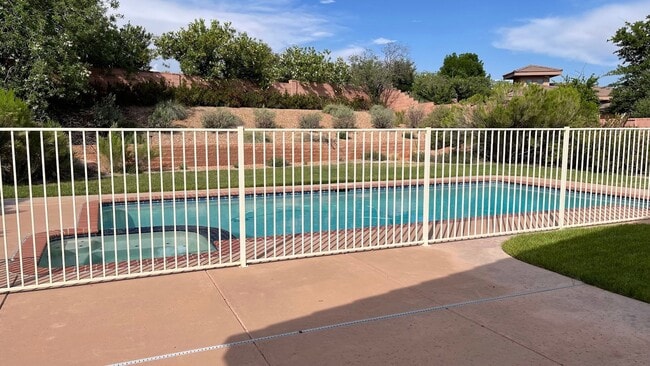 Building Photo - Beautiful 3 Bedroom Home in Coral Canyon!
