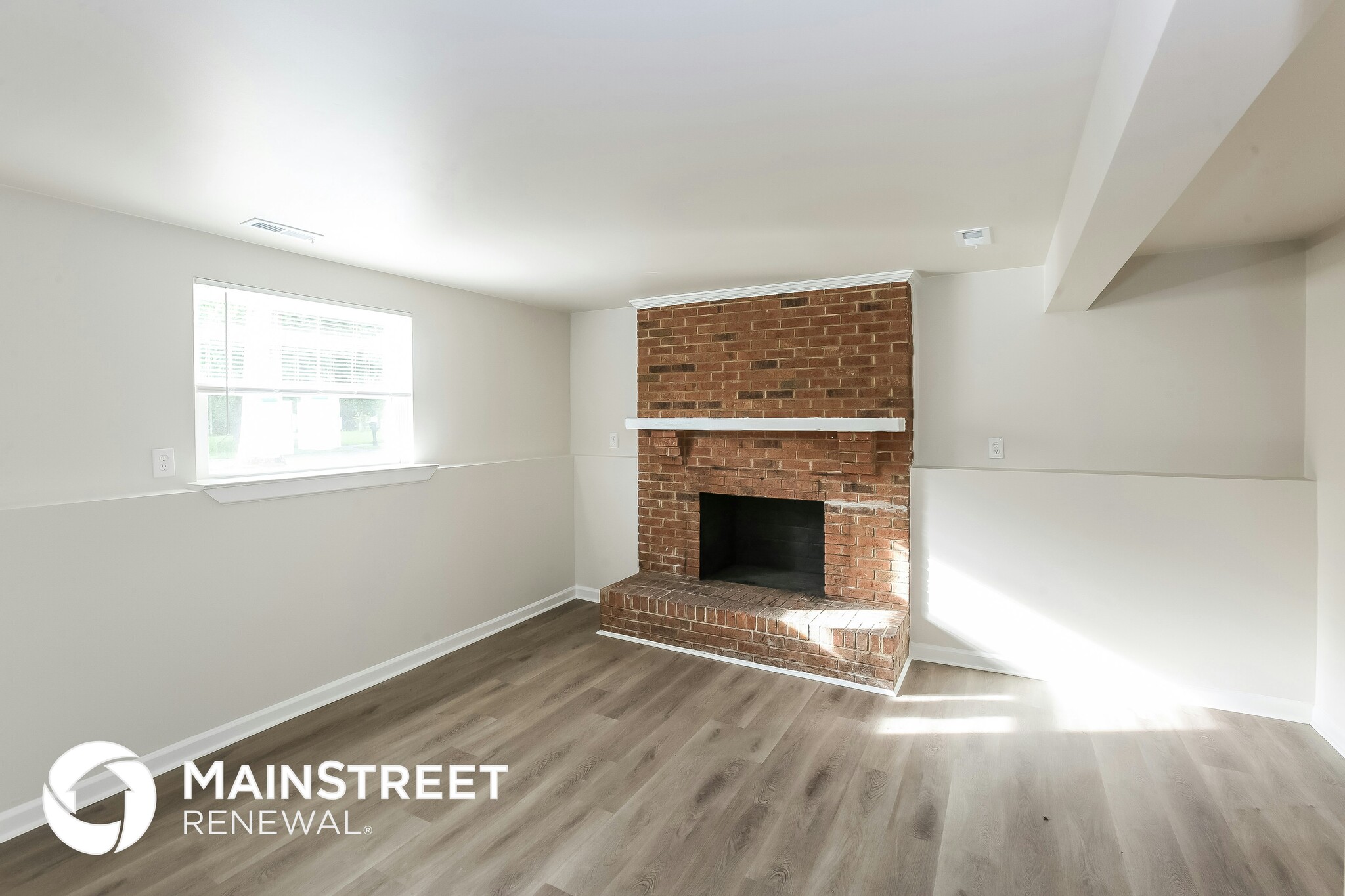 Building Photo - 5013 Split Oak Dr