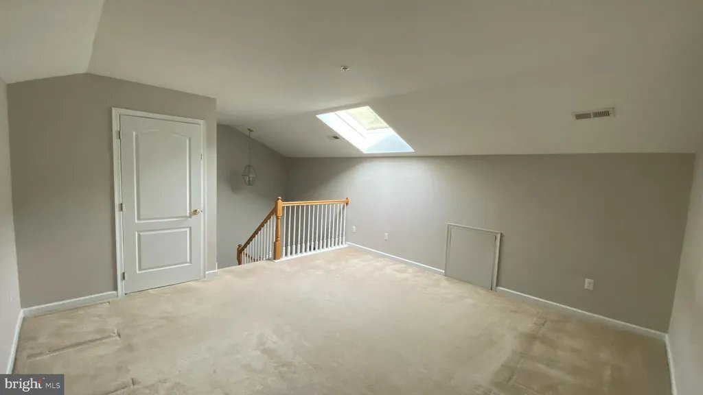 Building Photo - 186 Birchwood Dr