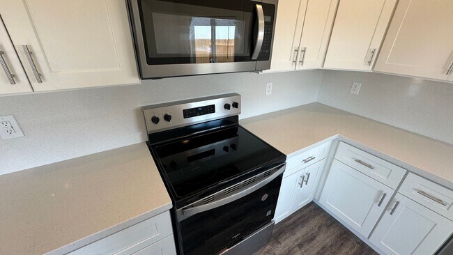 Building Photo - Coyote Run Duplexes