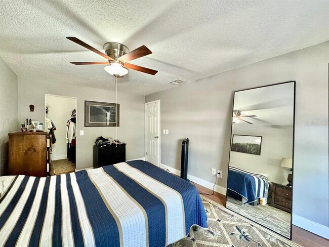 Building Photo - 5216 Tennis Ct Cir