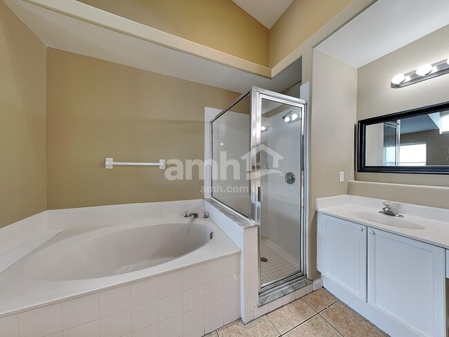 Building Photo - 6673 Bouganvillea Crescent Dr