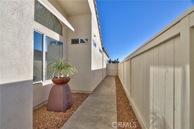 Building Photo - 28094 Palm Villa Dr