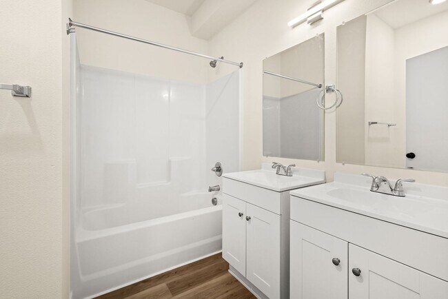 Building Photo - Vancouver Townhouses - Get 1 Month Free!