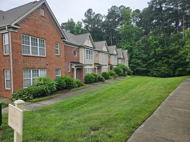 Building Photo - Fantastic Brier Creek 2br / 2.5ba Townhome! Avail Now!