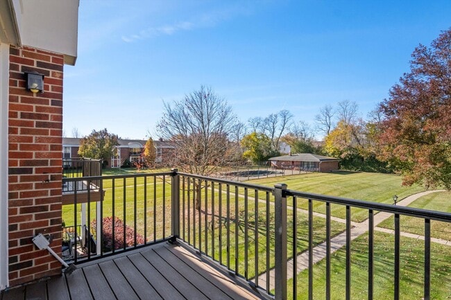 Building Photo - 29516 Bobrich St