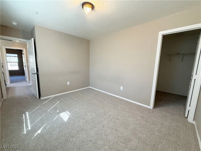 Building Photo - 4375 Braeburn Glen St