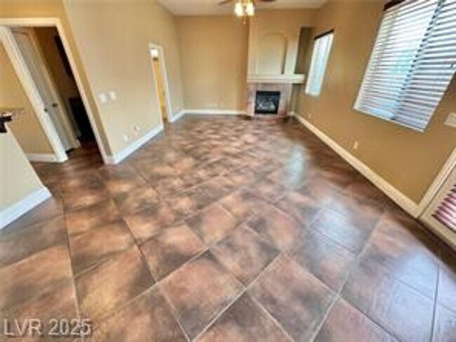 Building Photo - DON’T MISS OUT ON THIS BEAUTIFUL 4-BEDROOM...