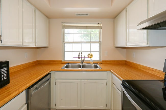 Building Photo - 601 E 4010 S