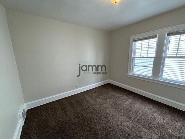 Building Photo - 3705 Cypress Ave