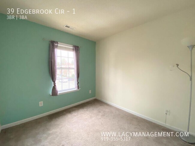 Building Photo - 39 Edgebrook Cir