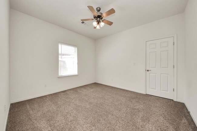 Building Photo - 228 Greenleaf St