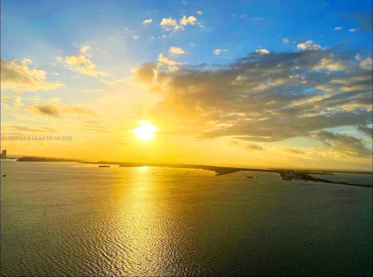 Building Photo - 1200 Brickell Bay Dr