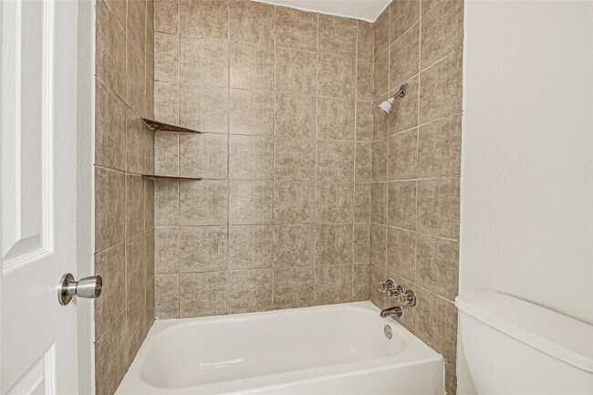 Building Photo - 3322 1st Ave S