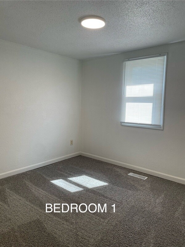 Building Photo - 2140 Crystal St