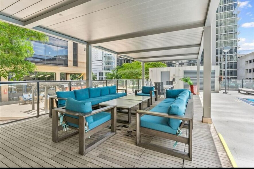 Building Photo - 1280 W Peachtree St NW