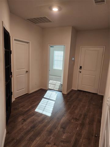 Building Photo - 106 Admiral Ln