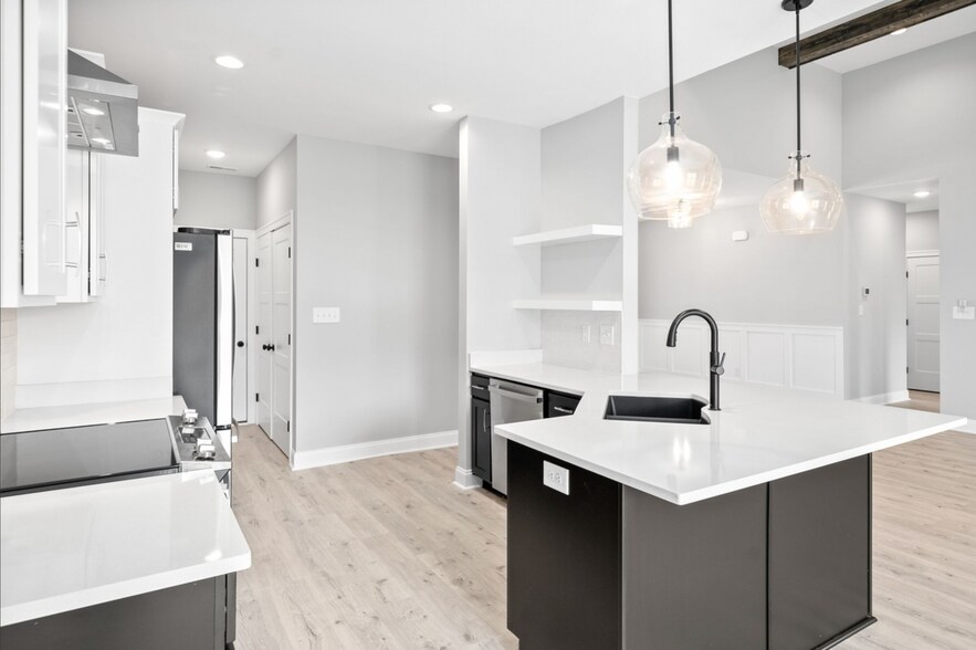 kitchen - 264 Bluebell Dr
