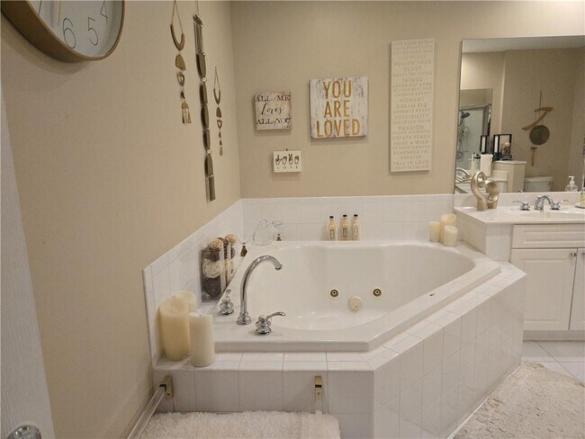 Building Photo - 50 Biscayne Dr NW