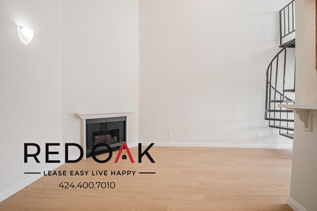 Building Photo - 4651 Cahuenga Blvd