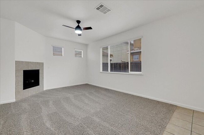 Building Photo - 566 Del Mar Cir