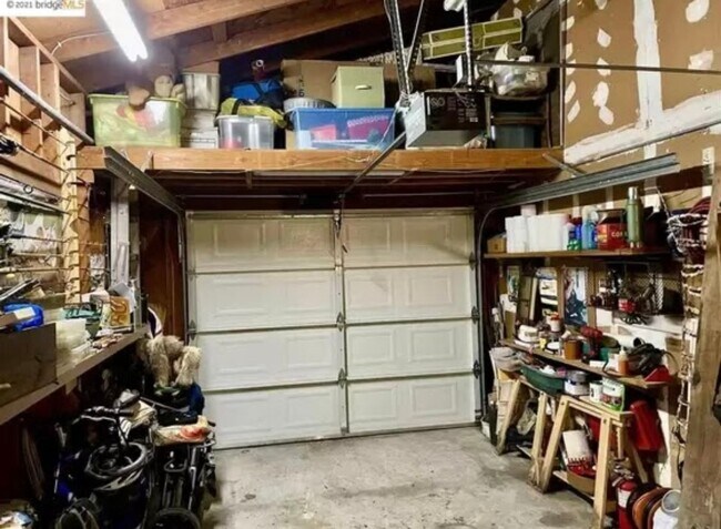 Building Photo - Gorgeous 2 bedroom in Point Richmond! Available now!