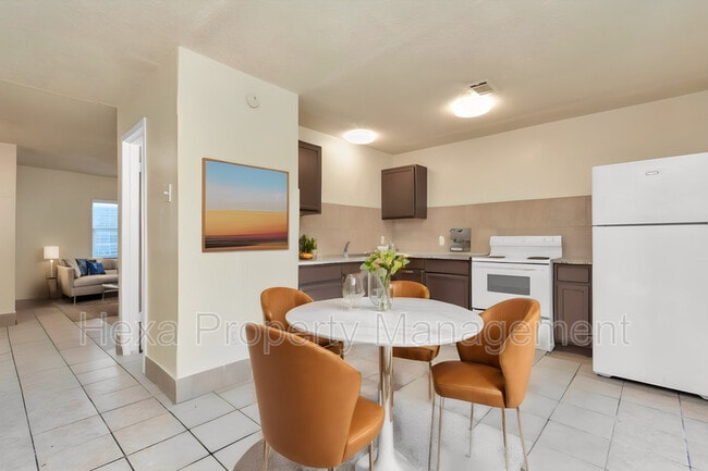 Building Photo - 6607 Brittmoore Rd