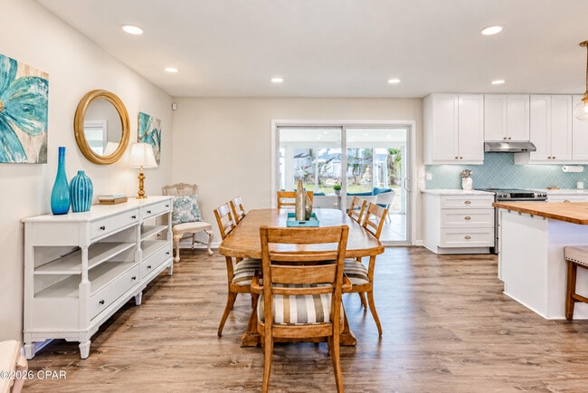 Building Photo - 4608 Sunset Dr