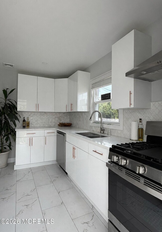 Building Photo - 10 Cambell Ct