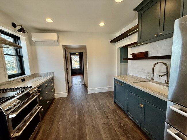 Building Photo - 1228 Bryan Ave