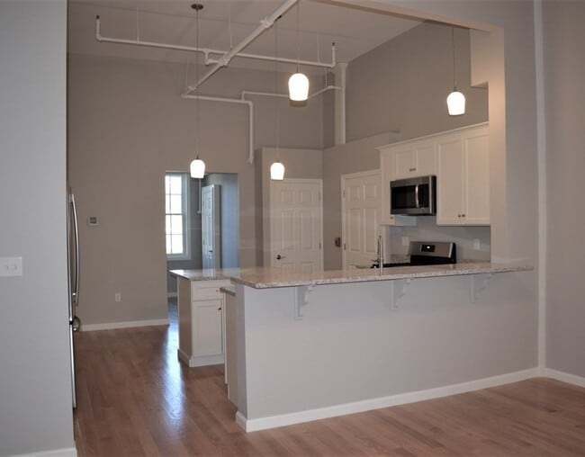Building Photo - 277 Central St
