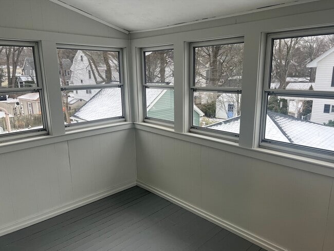 Building Photo - 227 Bellevue St