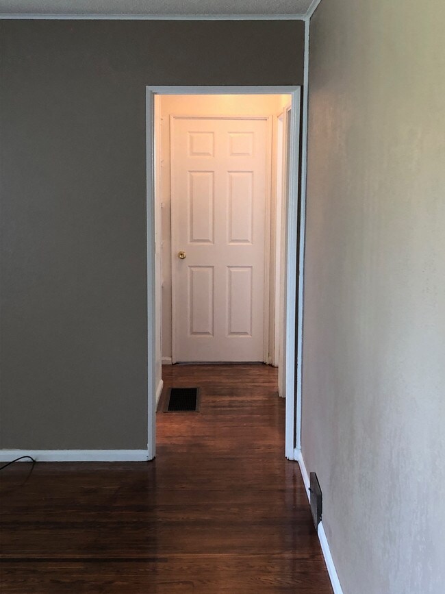 Building Photo - 242 Hampton Pkwy