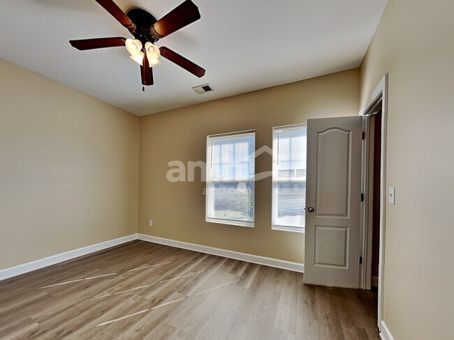 Building Photo - 1009 Turtle Dove Ln