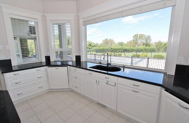 Building Photo - Immaculate & Captivating Home in Lexington Hills
