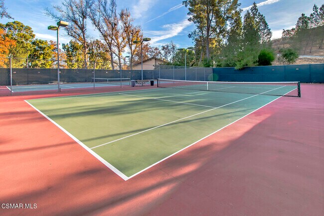 Building Photo - 576 Calle De Las Ovejas