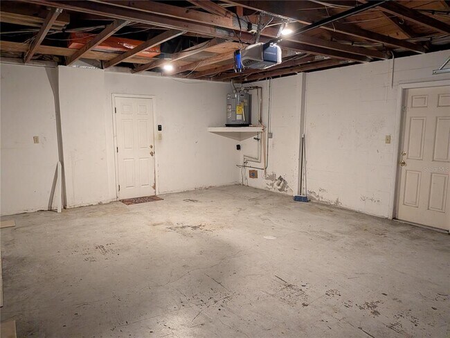 Building Photo - 8206 Dedham Dr