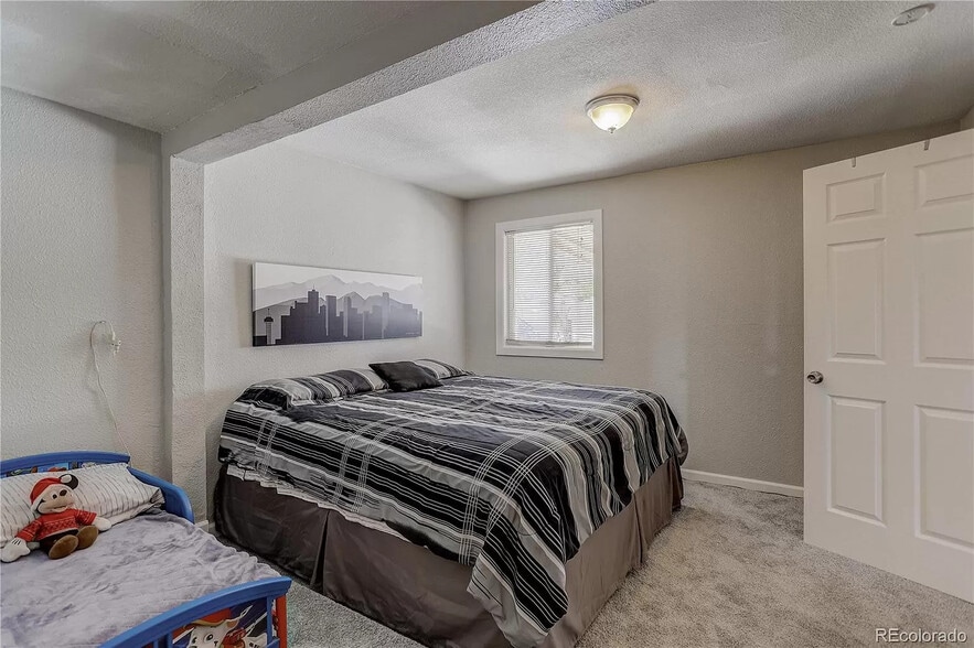 Master bedroom - 4161 Milwaukee St