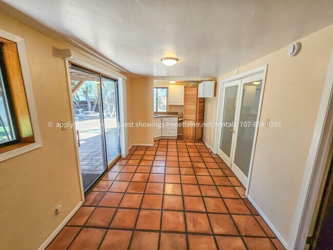 Building Photo - Exquisite Home among the Oak Trees
