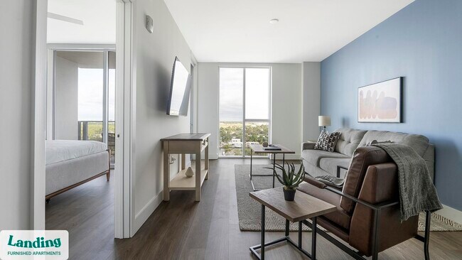 Building Photo - 1950 Mayfair St